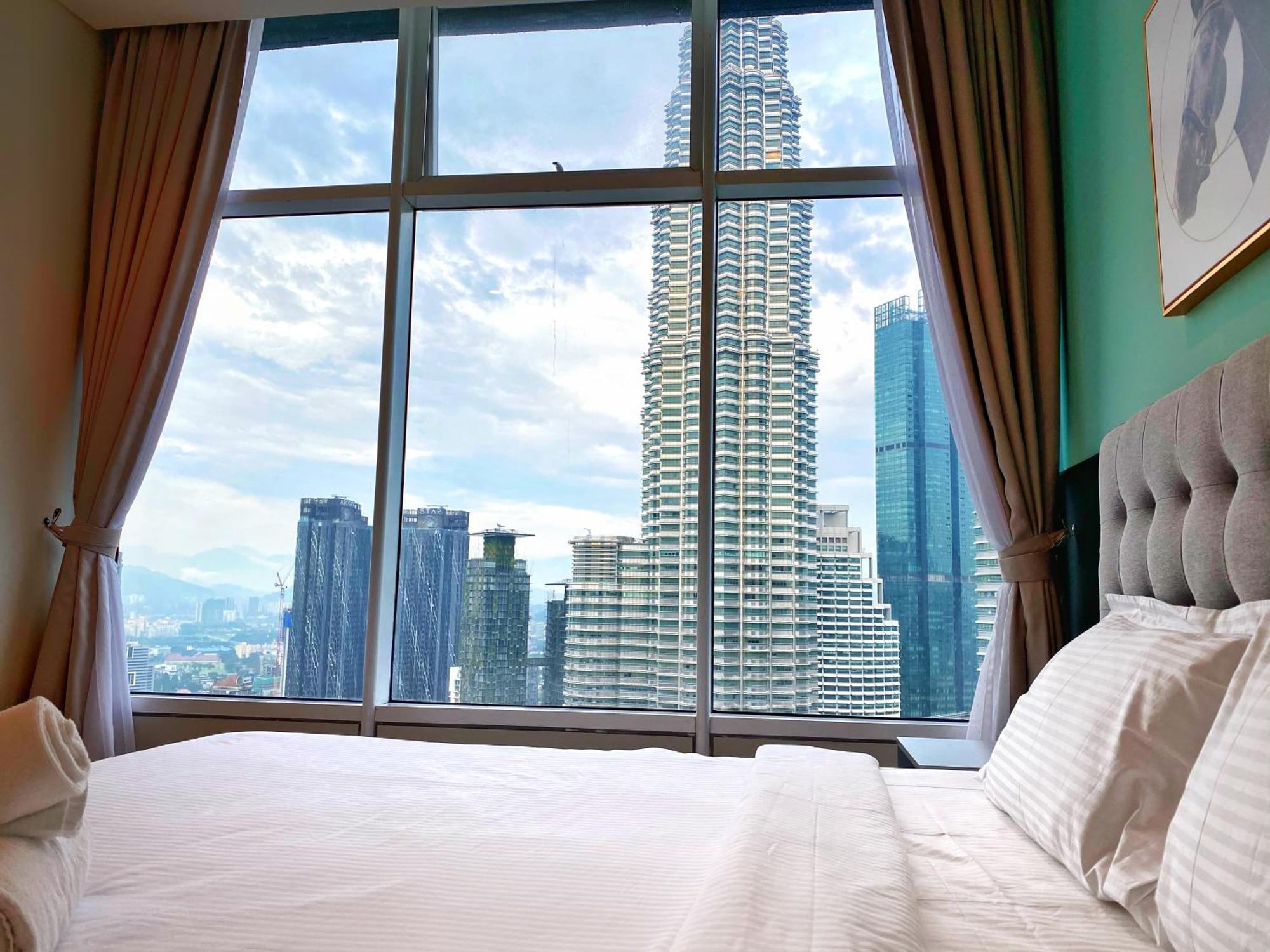 Sky Suites Klcc By Home Stay 쿠알라룸푸르 외부 사진